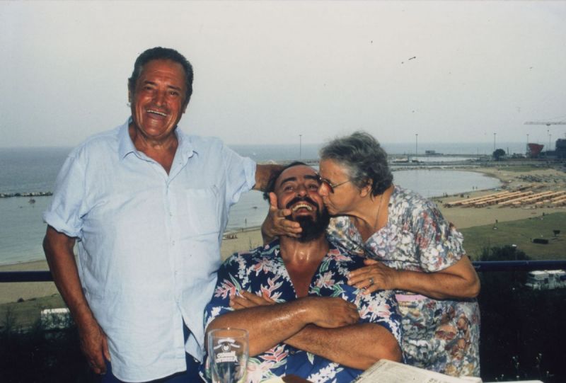 Pavarotti – Element galerii